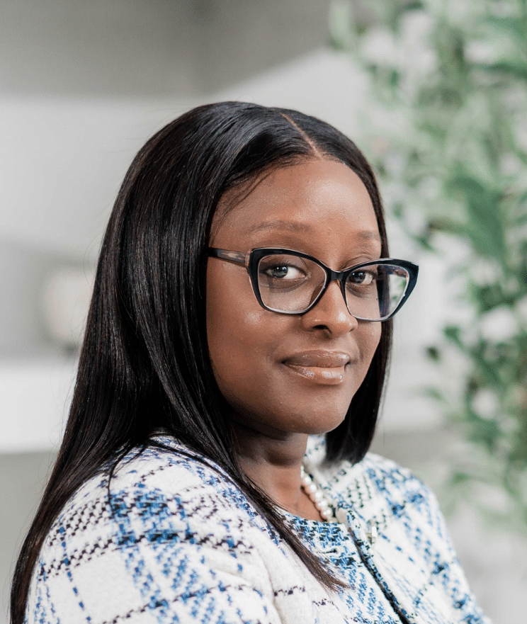 uc_stacked_images_elementor_31f4620_item4