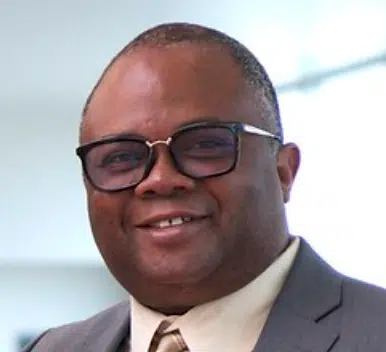 uc_stacked_images_elementor_31f4620_item1